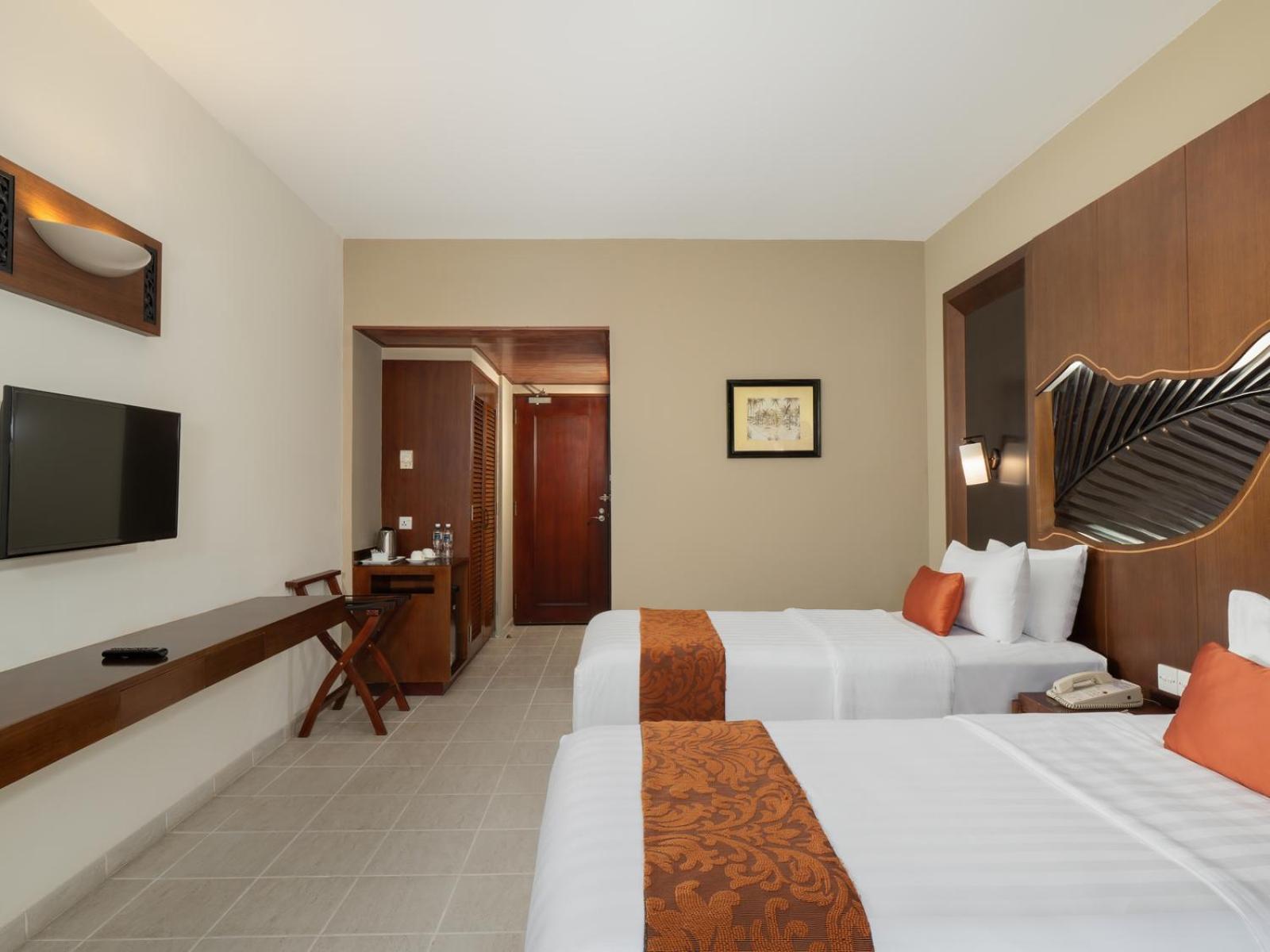 Nirwana Resort Hotel Lagoi Esterno foto