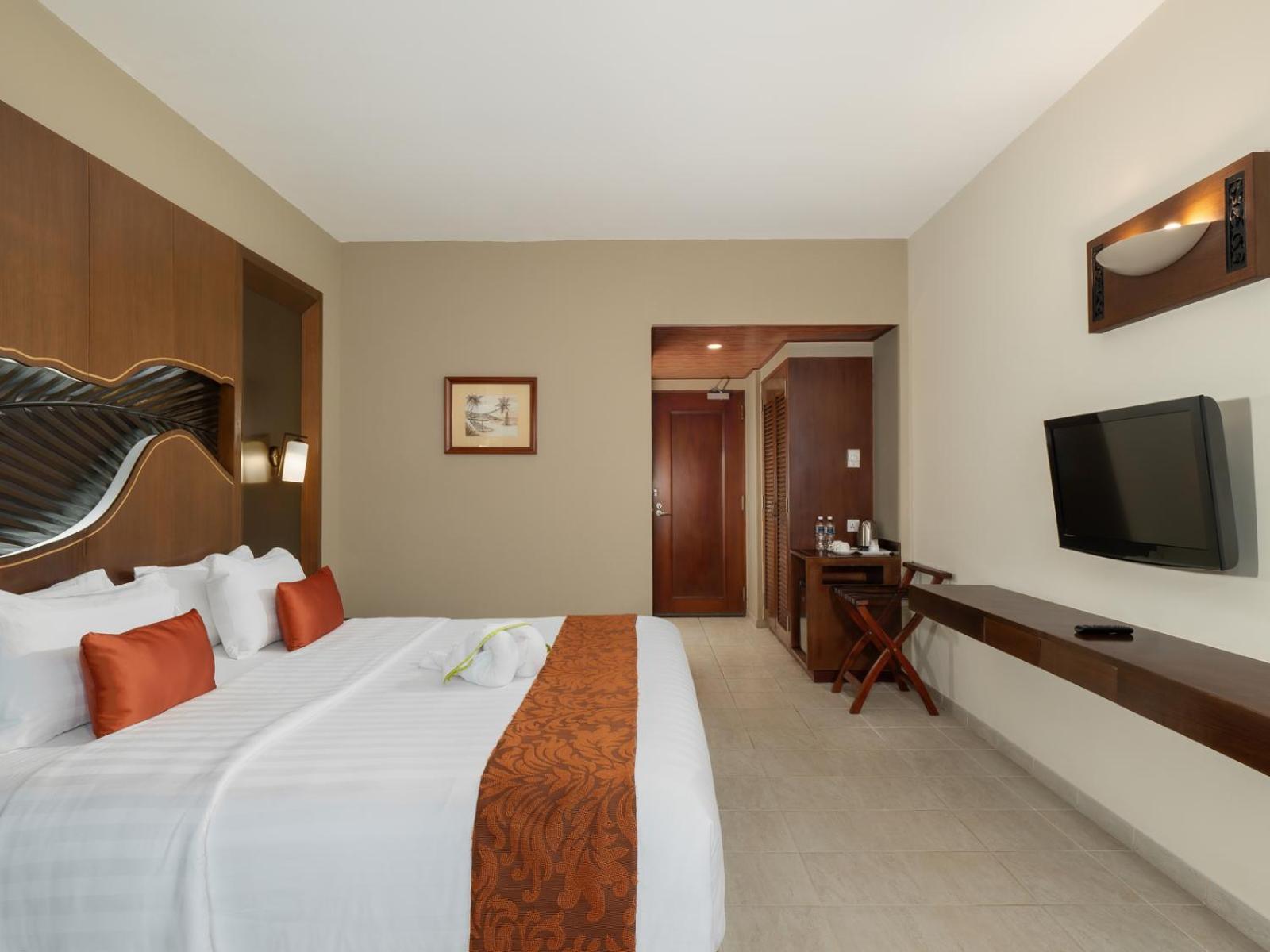 Nirwana Resort Hotel Lagoi Esterno foto